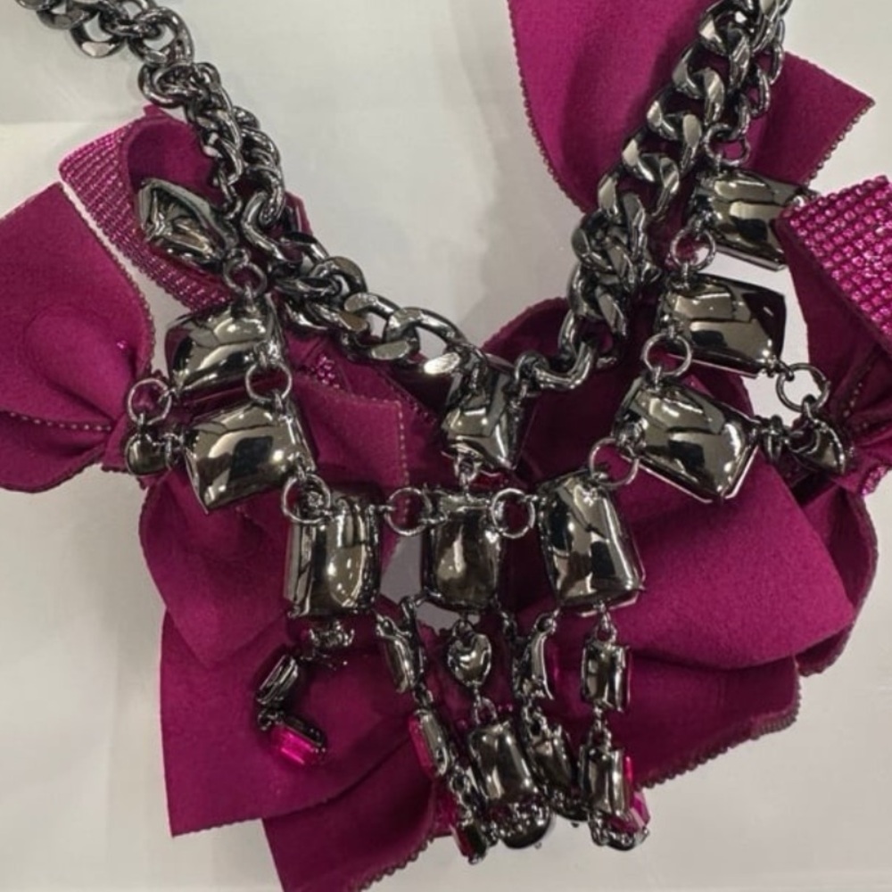 BETSEY JOHNSON SET Pink Pavé & Crystals Statement Bow Necklace & Earrings NWT - Picture 9 of 15